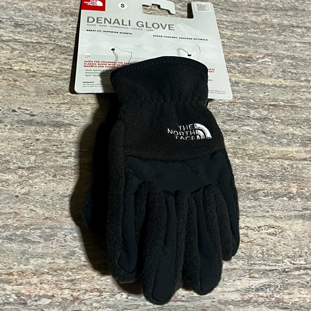 NWT The North Face Black Denali Youth Gloves